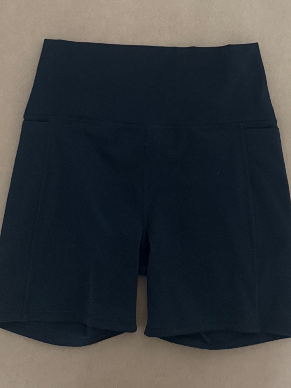 Vuori shorts medium